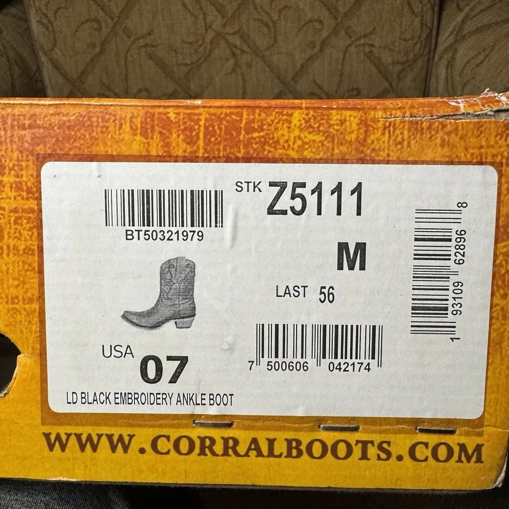 Corral Women's Black Embroidery‎ Ankle Boot Z5111 Size 7 New